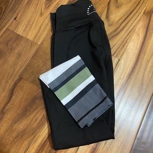 Sarah’s Day Green Striped White Fox Leggings